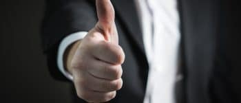 תמונת אווירה thumbs up